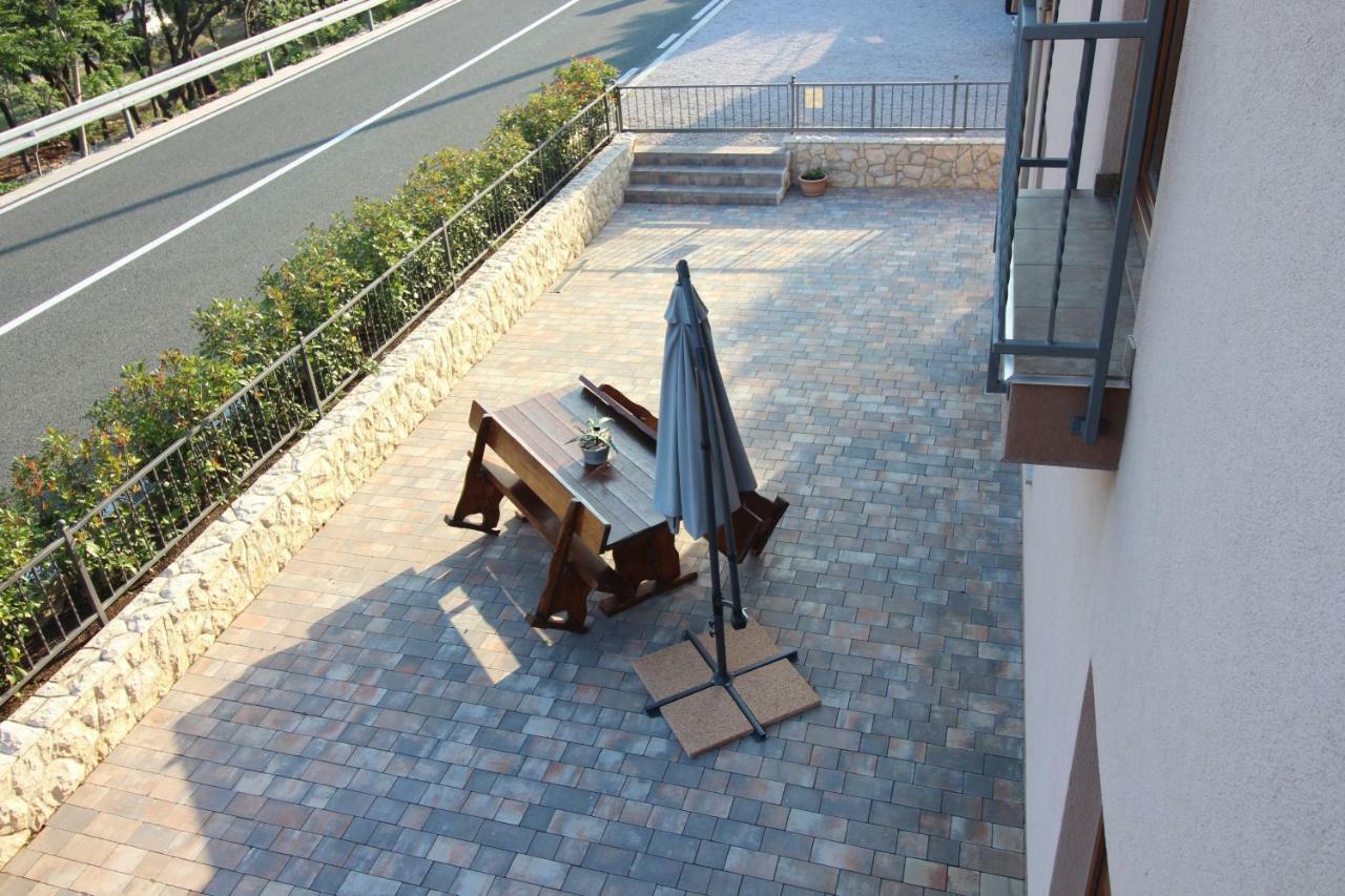 Apartmani Irena Novi Vinodolski Exterior foto
